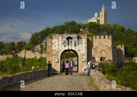La Bulgarie, Europe, Veliko Tarnovo, la forteresse de tsarevets, porte principale, l'église de la bienheureuse Sauveur, patriarcale complexe. Banque D'Images