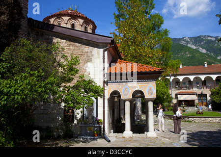 La Bulgarie, Europe, Rhodope, Bachkovo Monastery, cour intérieure. Banque D'Images