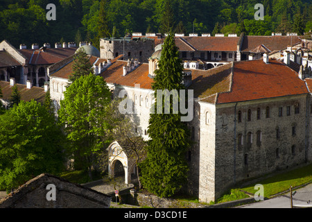 La Bulgarie, Europe, Monastère de Rila niché dans les montagnes de Rila. Banque D'Images