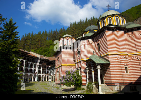 La Bulgarie, Europe, Monastère de Rila niché dans les montagnes de Rila, Cour, Église de la Nativité. Banque D'Images