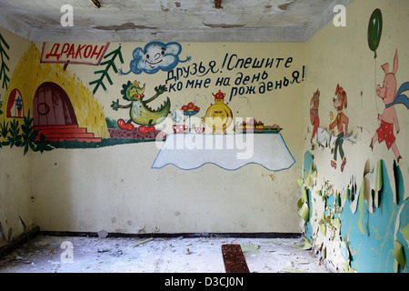 Gross Dölln, Allemagne, fresque dans une école d'aviation Templin Banque D'Images