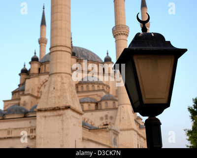 Sabancı Merkez Camii (Anglais : Mosquée Centrale Sabancı) à Adana, la plus grande mosquée de Turquie. Banque D'Images