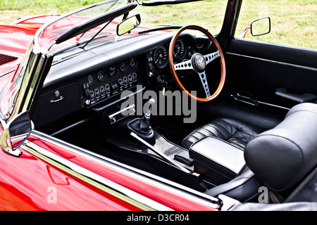 Siège du conducteur et le volant, Jaguar E-Type Banque D'Images