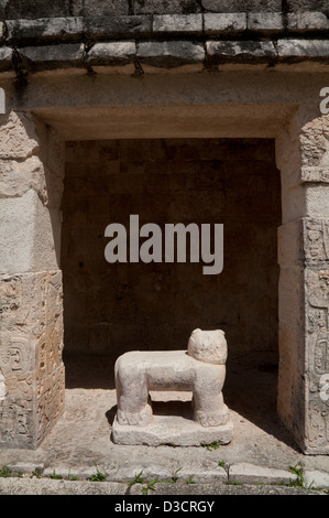 Sculpture Jaguar dans Le Temple de la Jaguar, Chichen Itza, Mexique Banque D'Images