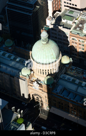 Vue aérienne de détails du dôme sur le dessus de la Queen Victoria Building George Street Sydney Australie. Banque D'Images