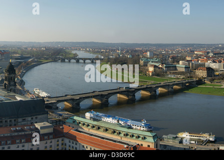 Dresde, Allemagne, donnant sur le Augustusbruecke Banque D'Images