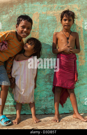Portrait de la fratrie à Varanasi, Inde Banque D'Images
