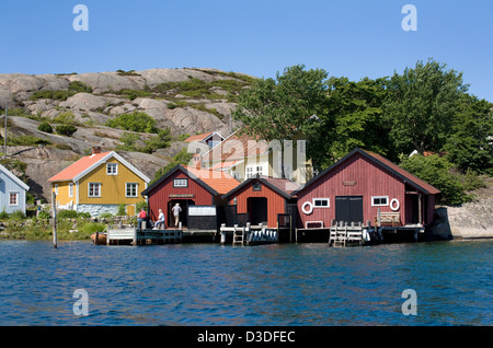 Stenungsund, Suède, maisons de vacances et Bootshaeuser Schaer sur une île Banque D'Images