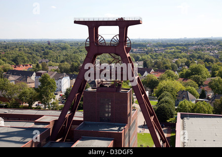 Essen, Allemagne, Zeche Zollverein, donnant sur le Foerderturm Banque D'Images