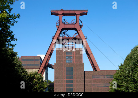 Essen, Allemagne, Zeche Zollverein, donnant sur le Foerderturm Banque D'Images