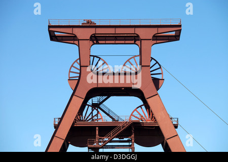 Essen, Allemagne, Zeche Zollverein, donnant sur le Foerderturm Banque D'Images