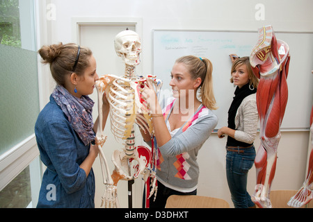 Witten, Allemagne, étudiants en médecine à l'Université de Witten-Herdecke Banque D'Images