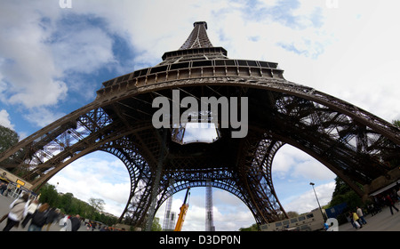 Belle vue sur la Tour Eiffel à Paris, France. Banque D'Images