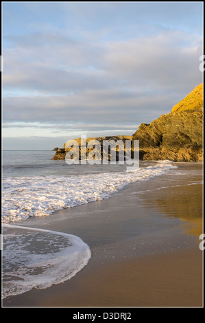 Carreg Bicca, Llangrannog, à l'Ouest, régions, Bretagne, plage, sable vagues bay sentier du Littoral Sentier du littoral de la mer de nuages urdd cardigan bay Banque D'Images