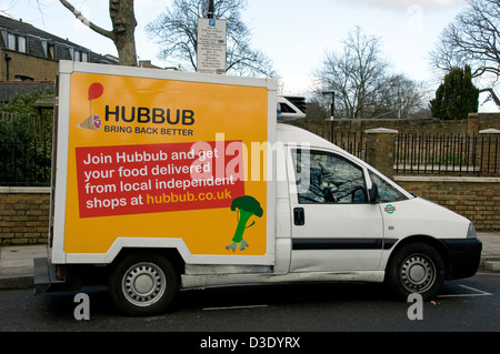 Brouhaha delivery van utilisés pour livrer de la nourriture dans les boutiques indépendantes, Highbury, Département du Nord-Ouest Angleterre UK Banque D'Images