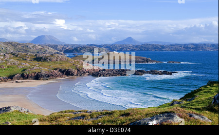 Polin plage près de Kinlochbervie, Sutherland, les montagnes Arkle et Ben Pile dans la distance, Northern Highlands, Ecosse UK Banque D'Images