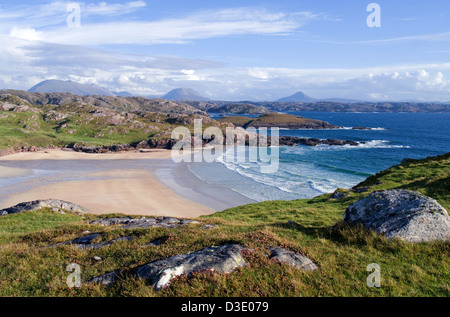 Polin plage près de Kinlochbervie, Sutherland, Foinaven, Arkle et Ben Pile dans la distance, Northern Highlands, Ecosse UK Banque D'Images