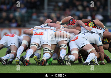 Hendon, au nord de Londres, UK Saracens v Exeter Chiefs rugby 16 février 2013 Le terrain artificiel a bien résisté aux rigueurs de bousculades. Pic : Paul Marriott Photography/Alamy Live News Banque D'Images