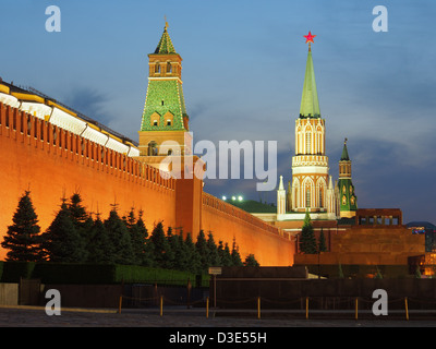Le kremlin (le Sénat et la Tour Saint Nicolas (Tour) et Nikolskaïa) le mausolée de Lénine sur la Place Rouge, Moscou, Russie Banque D'Images