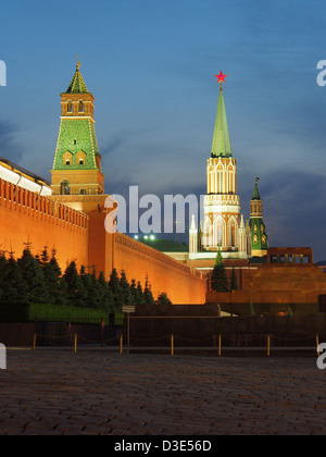 Le kremlin (le Sénat et la Tour Saint Nicolas (Tour) et Nikolskaïa) le mausolée de Lénine sur la Place Rouge, Moscou, Russie Banque D'Images