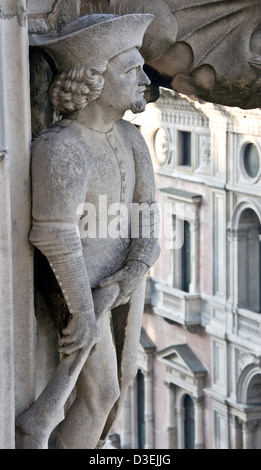 La figure sculptée Art statue sculptée de la cathédrale de Milan Lombardie Pavillon Italie Europe Banque D'Images
