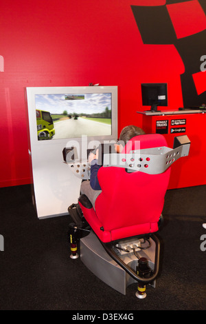 Simulateur de camion de course Renault à l'IAA du Salon International des véhicules utilitaires 2012. Hanovre, Allemagne Banque D'Images