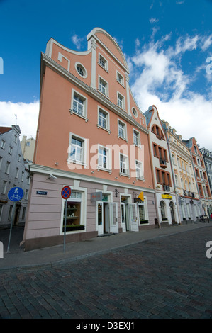 Bâtiments architecturaux néerlandais sur Tirgonu iela (rue marchande) dans la vieille ville de Riga, Riga, Lettonie, États baltes Banque D'Images