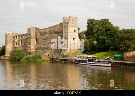 Château de Newark, sur la rivière Trent, Nottinghamshire, Angleterre Banque D'Images