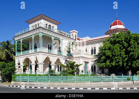 Palacio de Valle / Valle's Palace à Punta Gorda dans un style néo-gothique, Cienfuegos, Cuba, Caraïbes Banque D'Images