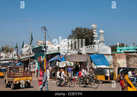 Bazar et la mosquée de la rue du Marché au nord de la rivière Musi Hyderabad Inde Andhra Pradesh Banque D'Images