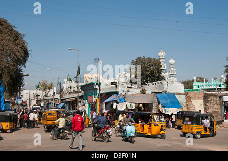 Bazar et la mosquée de la rue du Marché au nord de la rivière Musi Hyderabad Inde Andhra Pradesh Banque D'Images