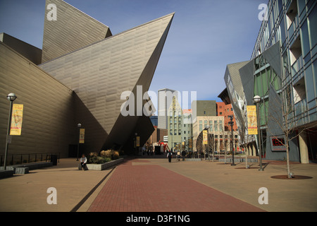 L'extérieur de Denver Art Museum, Frederic C. Hamilton building Banque D'Images