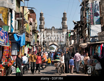 La mosquée Charminar 1591 Hyderabad Andhra Pradesh Inde rive est de Musi nord se trouve le Laad Bazaar Banque D'Images