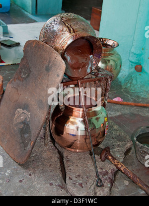 Forgeron Smith Laad Bazaar ou Choodi Bazaar Charminar Hyderabad Inde Andhra Pradesh Banque D'Images