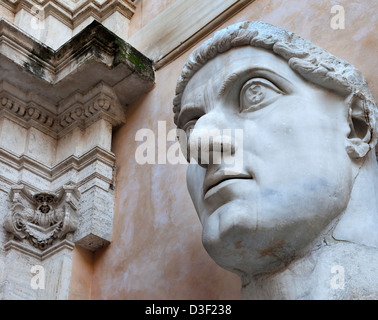 Statue de Colosse de Constantin le Grand à Rome Banque D'Images