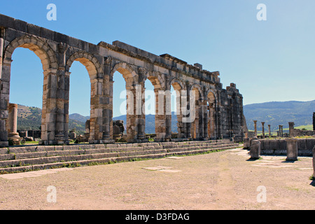 Un aperçu de l'édifice dans le site archéologique de Volubilis, au Maroc. Site du patrimoine mondial de l'UNESCO. Banque D'Images