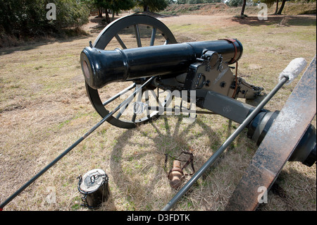 Comté de Brunswick, Caroline du Nord, États-Unis. Fort Anderson, canon de l'ère de la guerre de Sécession. Banque D'Images