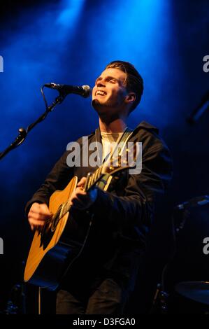 Brighton, UK. 18 février 2013. Hudson Taylor joue le Brighton Dome. Les personnes sur la photo : Alfie. Hudson-Taylor Photo par Julie Edwards/Alamy Live News Banque D'Images