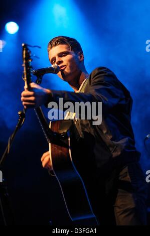 Brighton, UK. 18 février 2013. Hudson Taylor joue le Brighton Dome. Les personnes sur la photo : Alfie. Hudson-Taylor Photo par Julie Edwards/Alamy Live News Banque D'Images