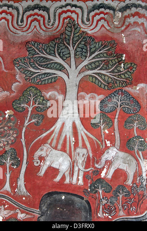 L'Arbre sacré Bo et les éléphants dans la peinture François la Maha Vihara - La grotte de ' grande nouvelle Temple', Dambulla Banque D'Images