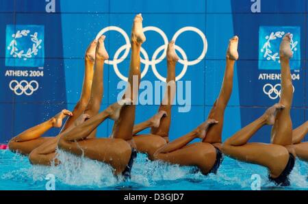 (Dpa) Les membres de l'équipe nationale grecque de natation synchronisée sont la formation, le 7 août à Athènes pour les Jeux Olympiques, qui auront lieu entre le 13 et 29 août dans la capitale grecque. Banque D'Images