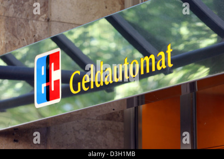 Hambourg, Allemagne, le signe sur un guichet automatique Banque D'Images