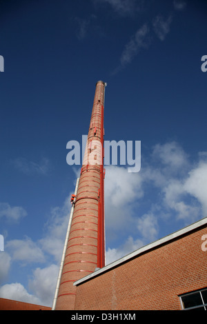 Ancienne cheminée d'usine en brique rouge au Danemark Banque D'Images