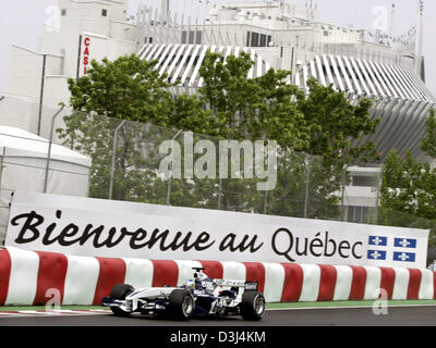 La photo montre l'Allemand pilote de Formule 1 Nick Heidfeld de BMW-Williams en action en face de l'immeuble Casino de Montréal au cours de la première session de la pratique à la piste de course Canadien Gilles Villeneuve à Montréal, Canada, vendredi 10 juin 2005. Le Grand Prix F1 du Canada commencera à Montréal le dimanche, 12 juin 2005. Banque D'Images