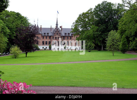 (Afp) - Une vue de Sofiero Castle le jour de la réunion de famille de la famille Bernadotte au château juste à l'extérieur de Helsingborg, Suède, 02 juin 2005. L'ancien roi de Suède Oscar II et de la Reine Sofia présenté Prince Gustav-Adolf et la Princesse Margareta avec Sofiero Castle comme cadeau de mariage certains il y a 100 ans. (Pays-bas) Banque D'Images