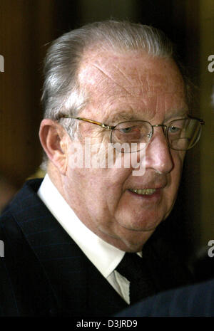 (Afp) - Le Roi Albert II de Belgique assiste à la réception de la famille royale belge au palais royal de Bruxelles, Belgique, 24 janvier 2005. Banque D'Images