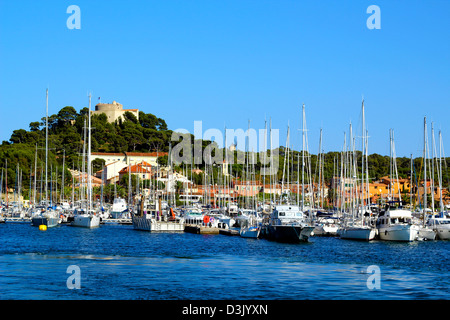 Vue de la mer sur l'île de Porquerolles (France) Banque D'Images