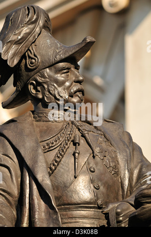 Londres, Angleterre, Royaume-Uni. Détail statue : Prince George, duc de Cambridge (1819-95) dans la région de Whitehall Banque D'Images