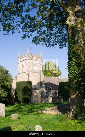 L'église St Pierre d'abattage supérieur Gloucestershire England UK Banque D'Images