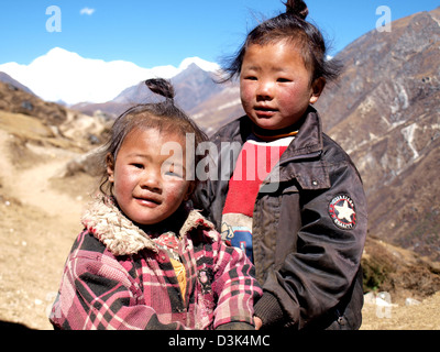 Jeune fille Sherpa n palais district de Solukhumbu Himalaya